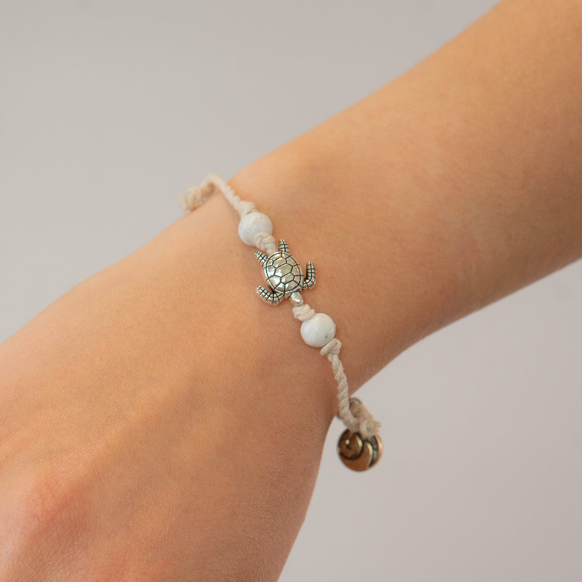 Armband wit "TURTLE" sponsoring