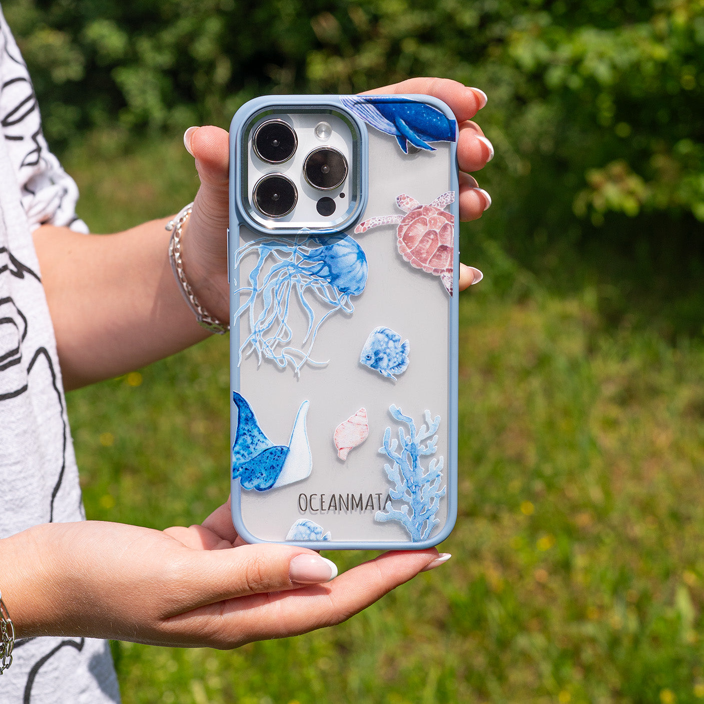 iPhone SE/7/8 Hülle - Schildkröte bunt - "Turtle & Friends" - nachhaltig