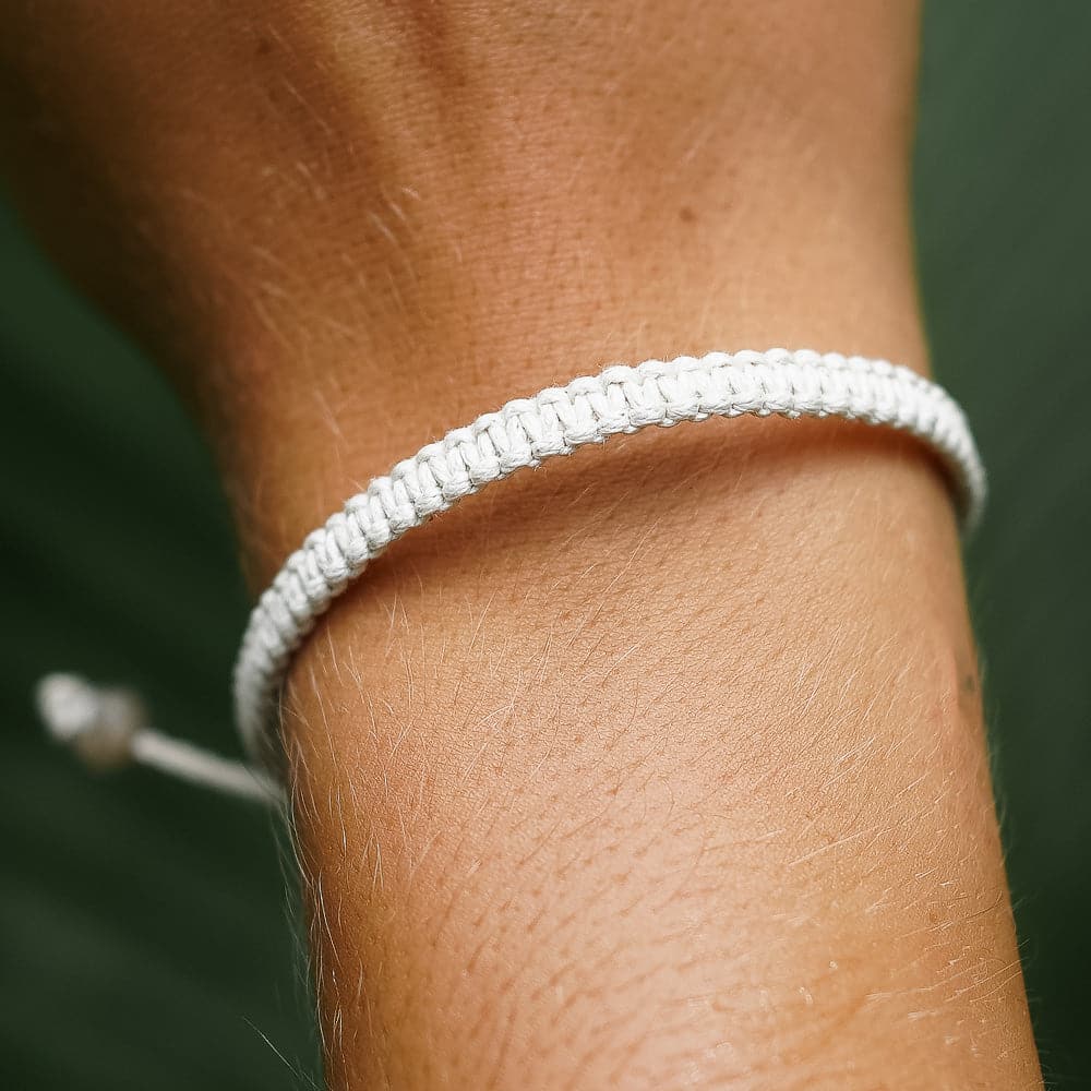 Armband wit "TURTLE"