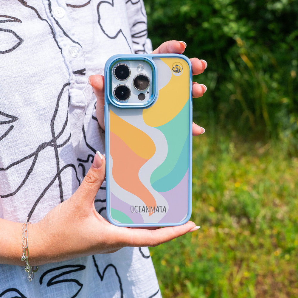 iPhone 15 hoesje - kleurrijke golven - "Tide Flow" - duurzaam