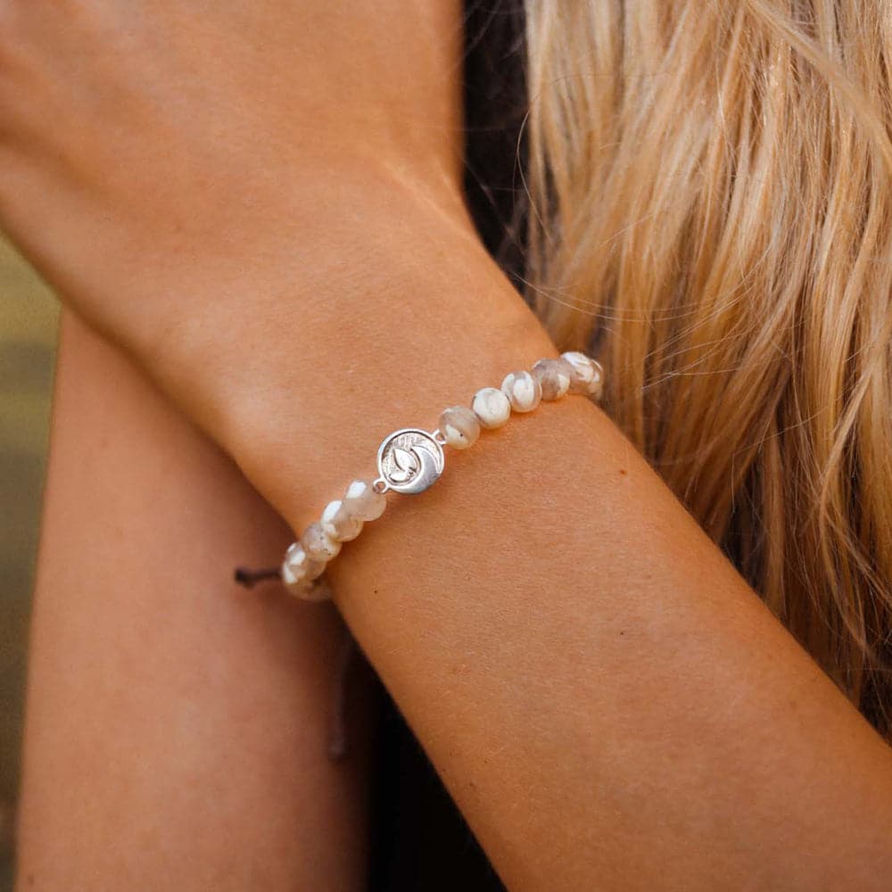 Armband wit "MANTA"