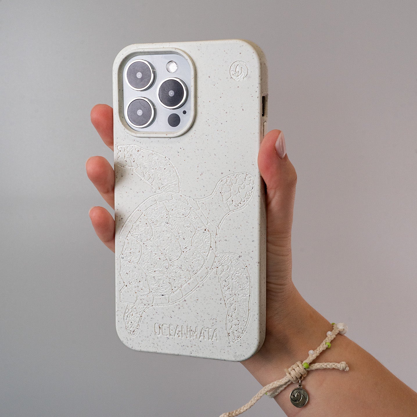 iPhone 16e Hülle - Schildkröte bunt - "Kura-Kura" - nachhaltig