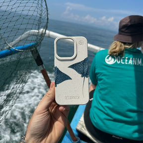 iPhone 14 Hülle - Ray weiß - "RayDance" - nachhaltig