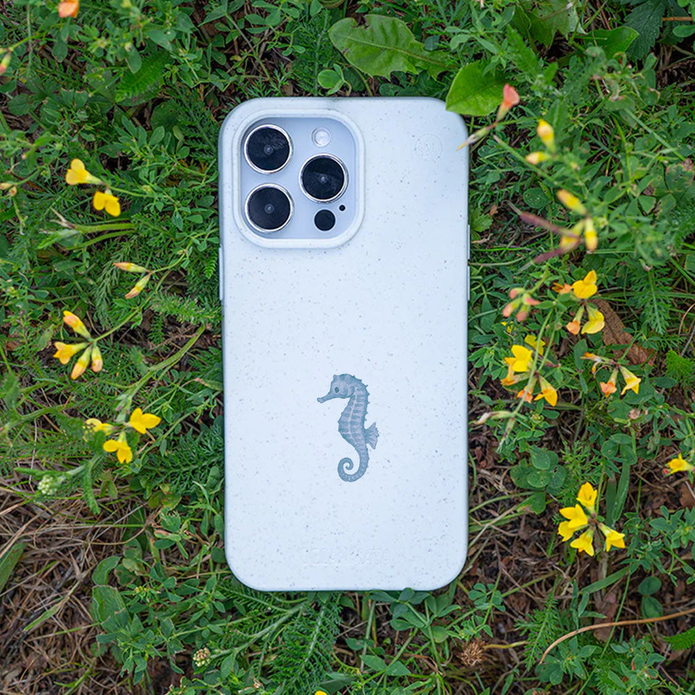iPhone 14 pro max Hülle - Seepferdchen weiß - "SeahorseTale" - nachhaltig