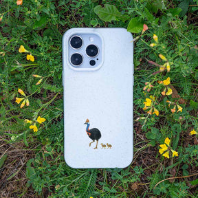 iPhone 15 pro Hülle - Cassowary weiß - "CassowaryStroll" - nachhaltig