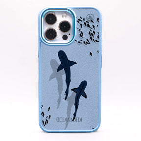 iPhone 15 Hülle - Hai blau - "Into the blue" nachhaltig