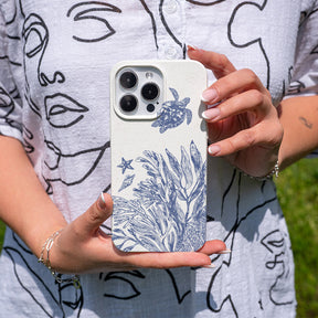 iPhone 13 pro max Hülle - Schildkröten weiß - "White Silent Waves" - nachhaltig