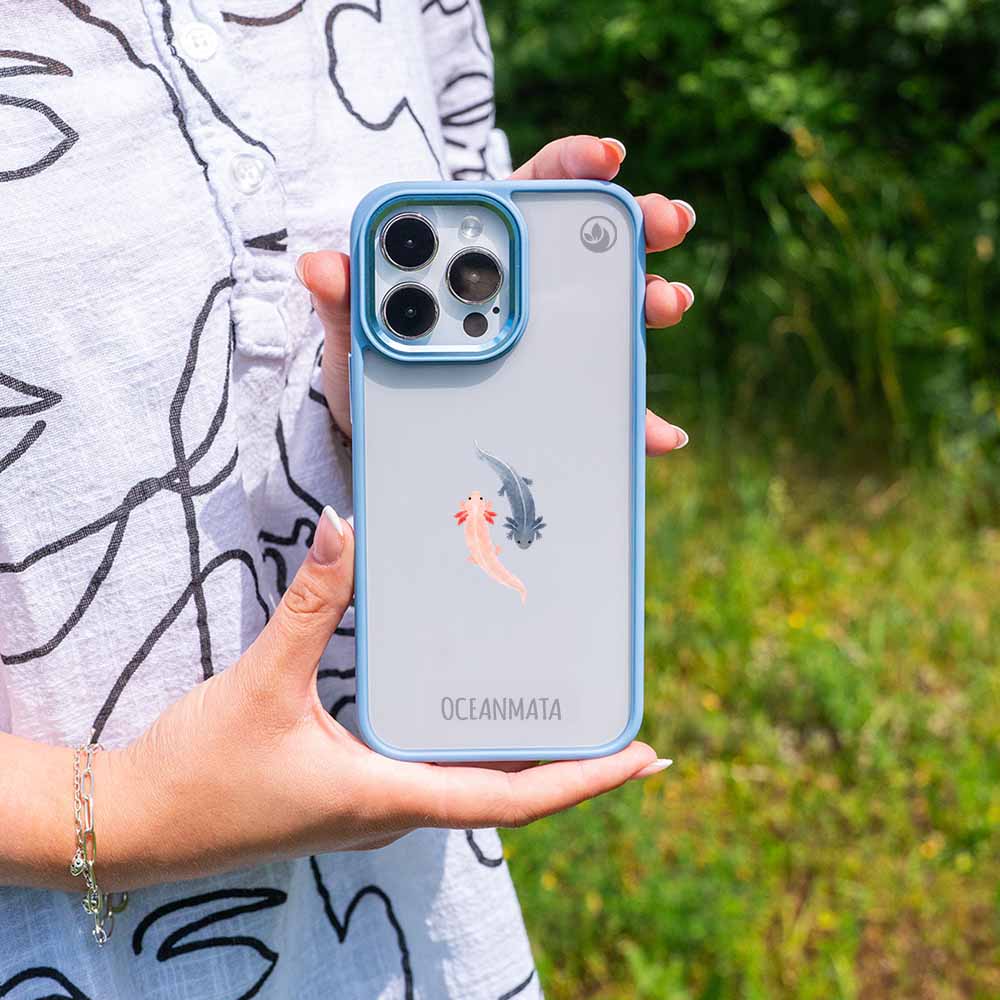 iPhone 15 pro Hülle - Axlotl blau - "Axl" - nachhaltig