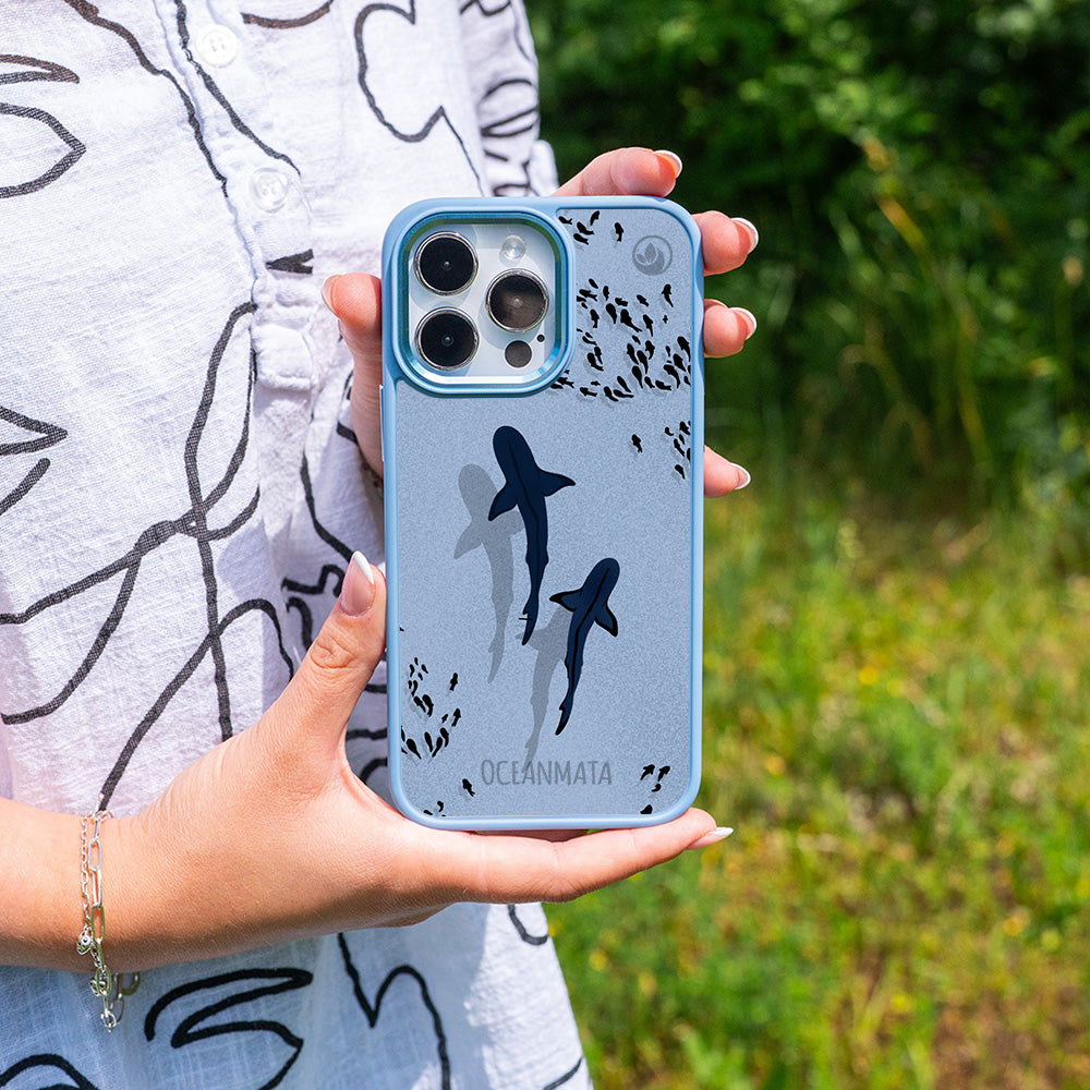 iPhone 12 pro / iPhone 12 hoesje - Haaienblauw - "Into the blue" duurzaam