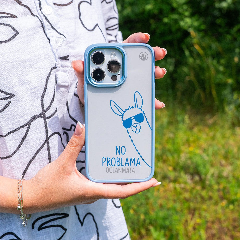 Nachhaltige Handyhülle iPhone 17 pro max Noproblama aus Ocean Plastic — in der Hand